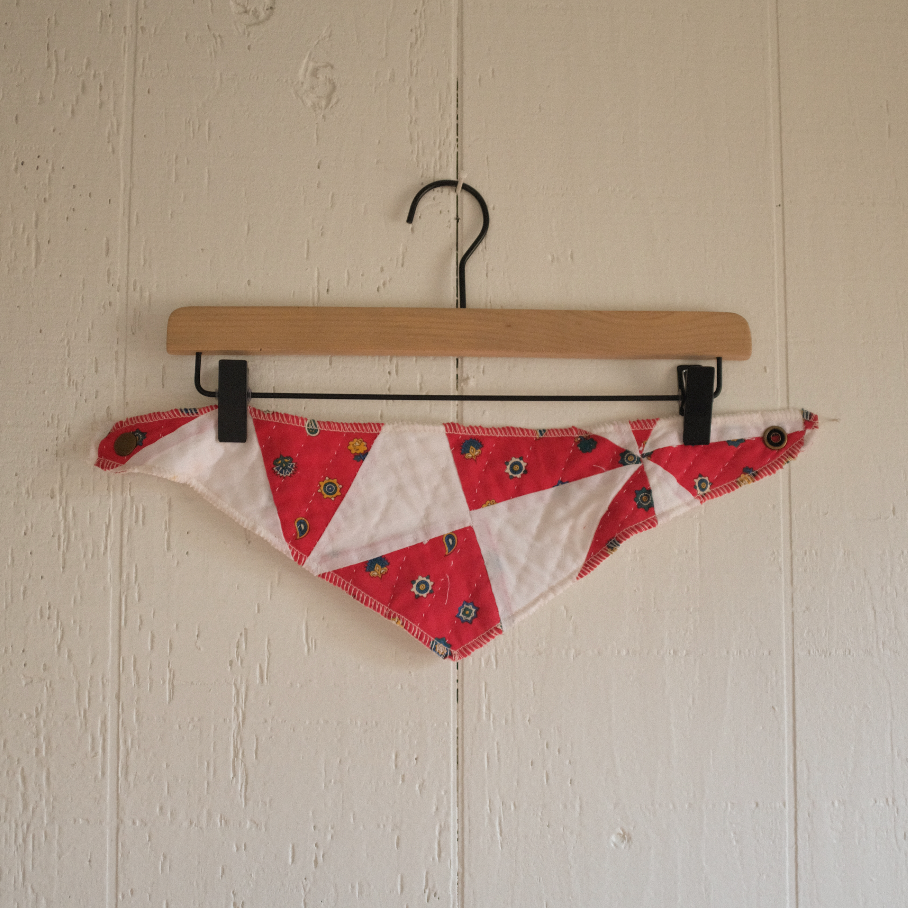 Quilt Scrap Neck Kerchief - Red + White Triangles