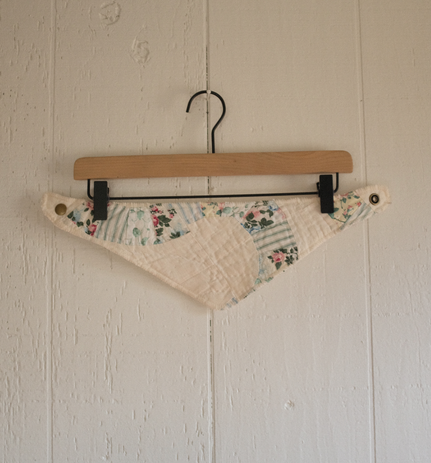 Quilt Scrap Neck Kerchief - Floral Wedding Ring
