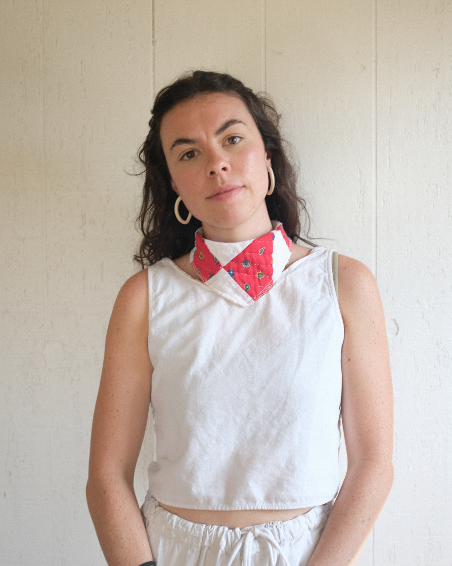 Quilt Scrap Neck Kerchief - Red + White Triangles