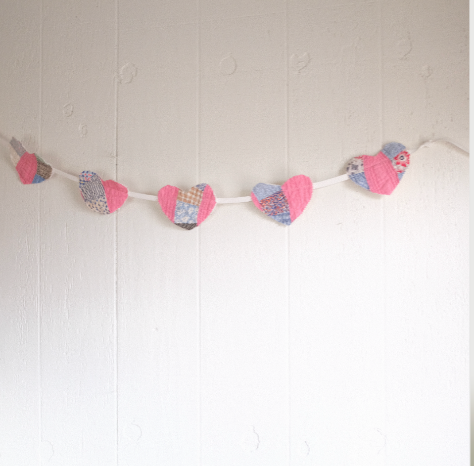 Quilt Heart Bunting - Pink Feed Sack