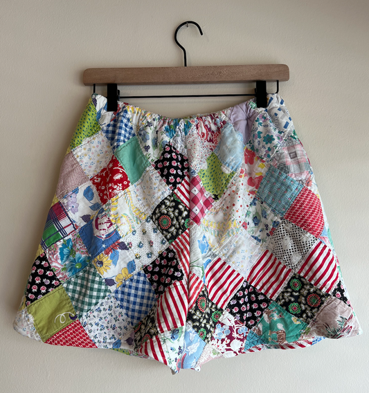 Quilt Shorts - Feed Sack Postage Stamp