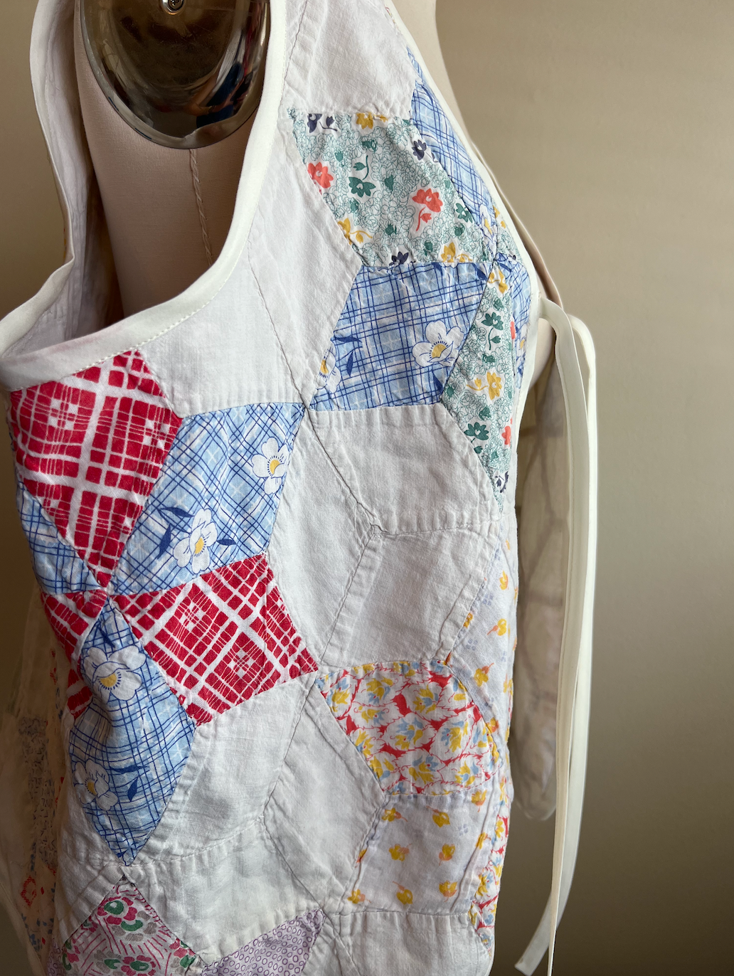 Quilt Vest- Feedsack 6 Point Star