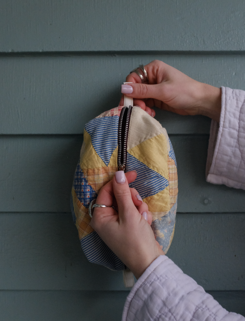 Large Quilt Pouch - Feed Sack