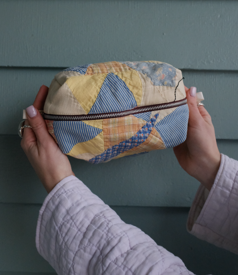 Large Quilt Pouch - Feed Sack